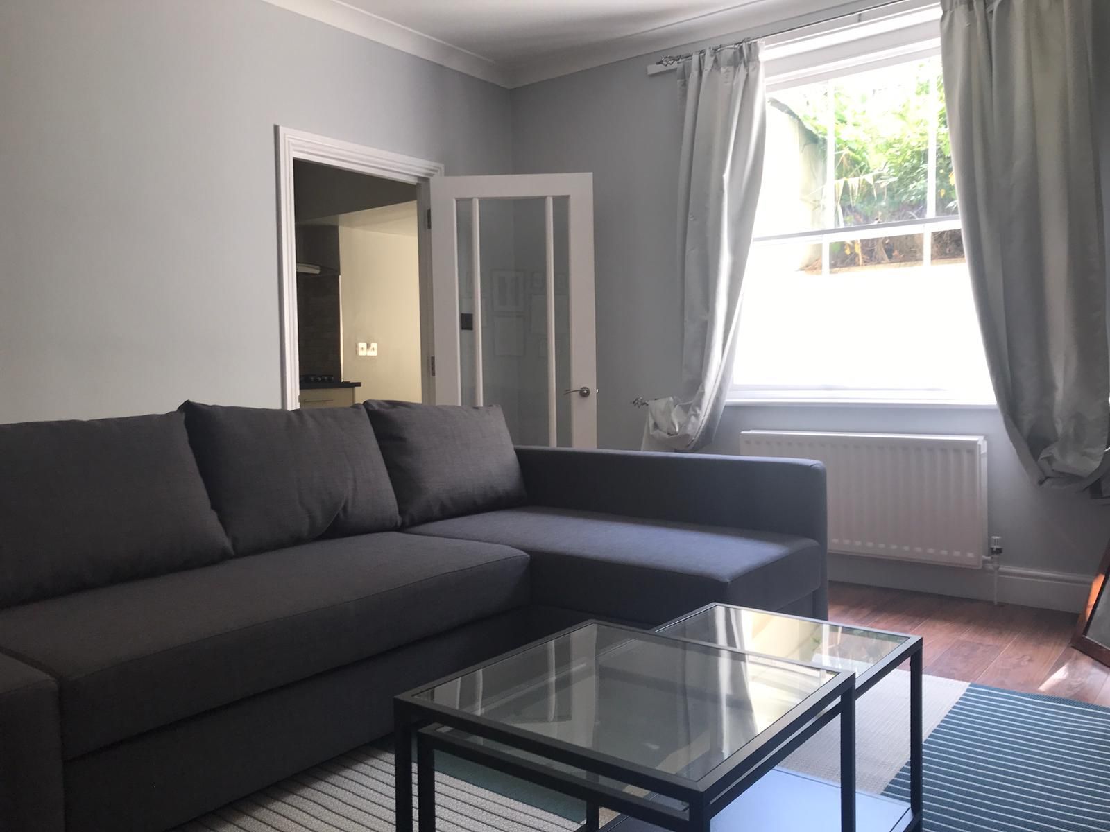 Flat Cambridge Avenue in Greater London