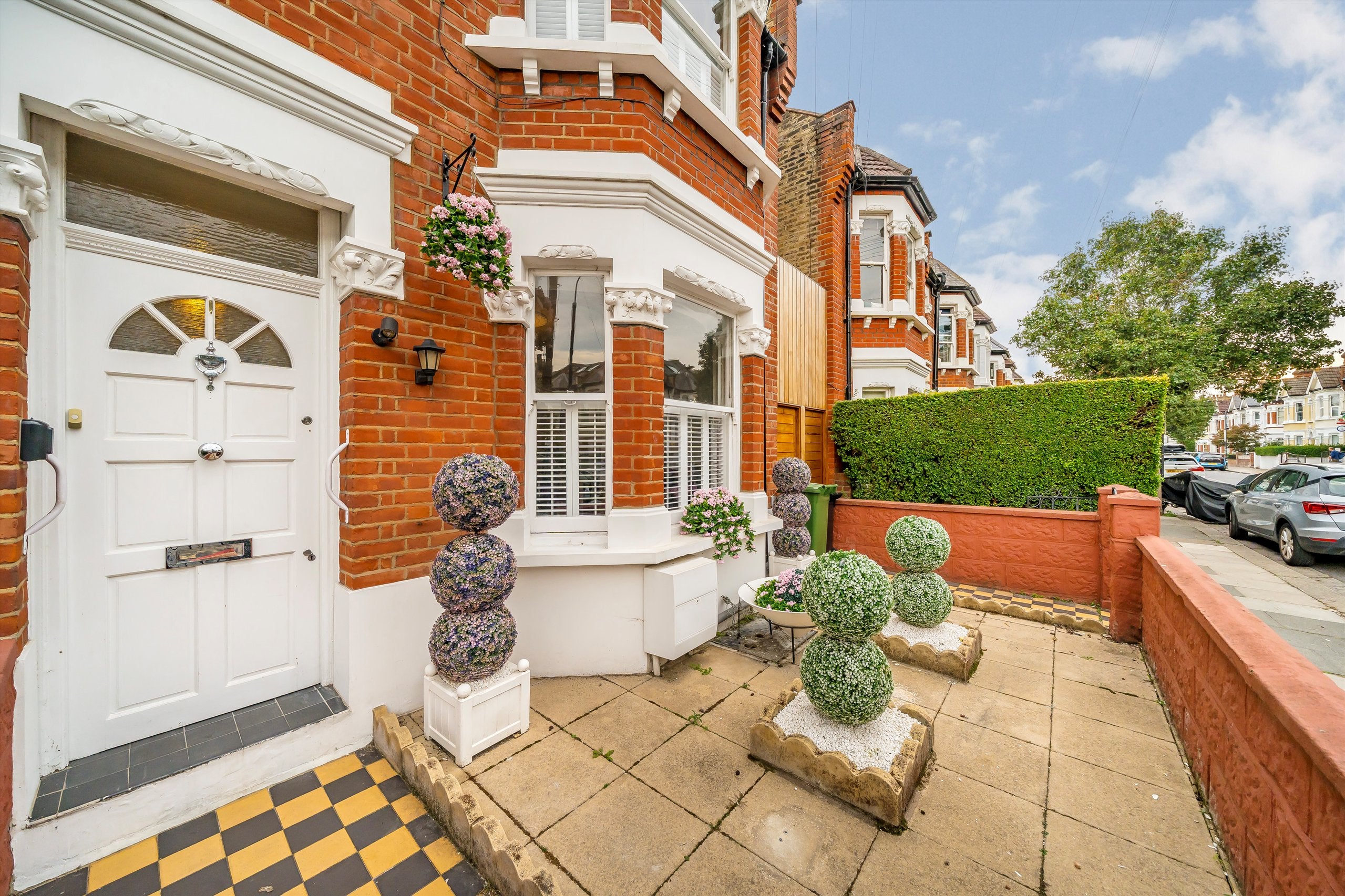 House Kenyon Street in Greater London