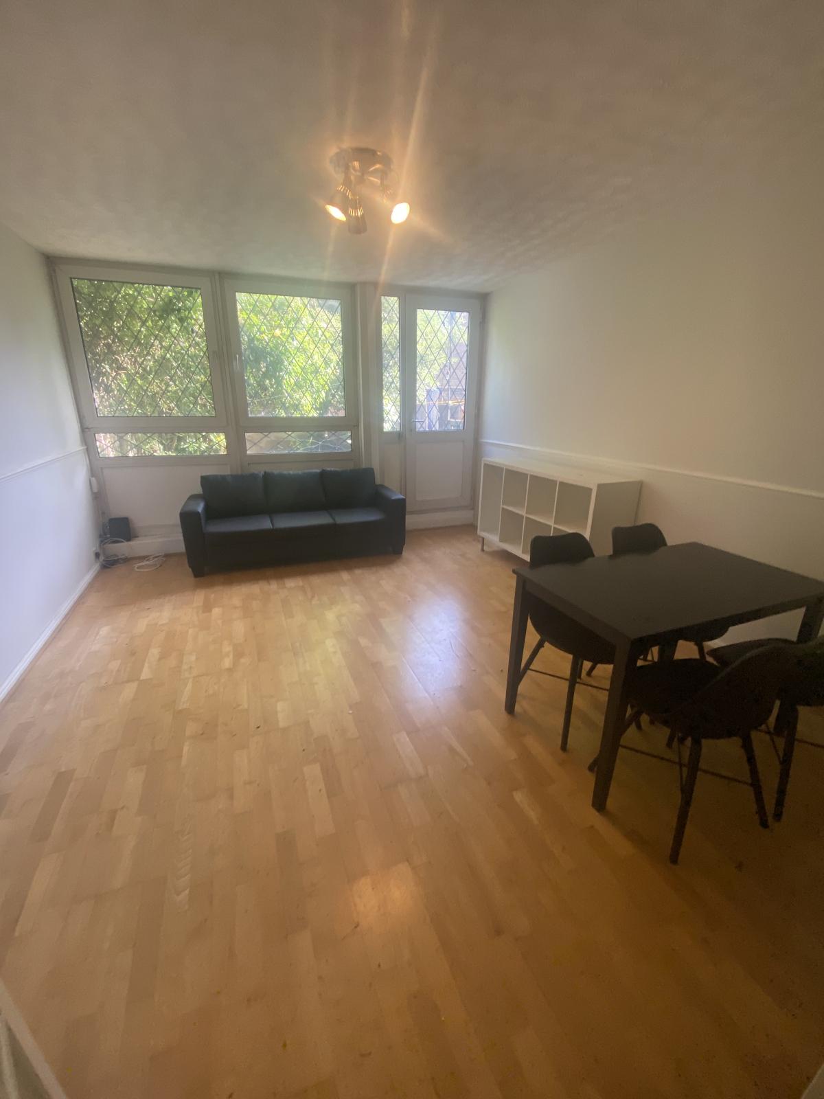 Flat Laxton Place in Greater London