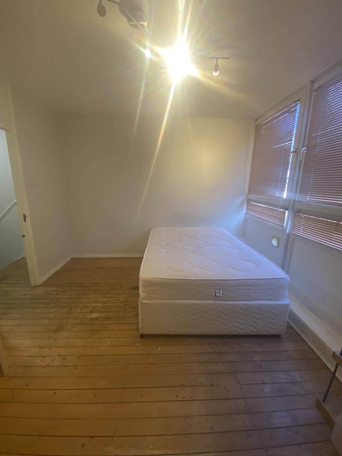 Flat Laxton Place in Greater London