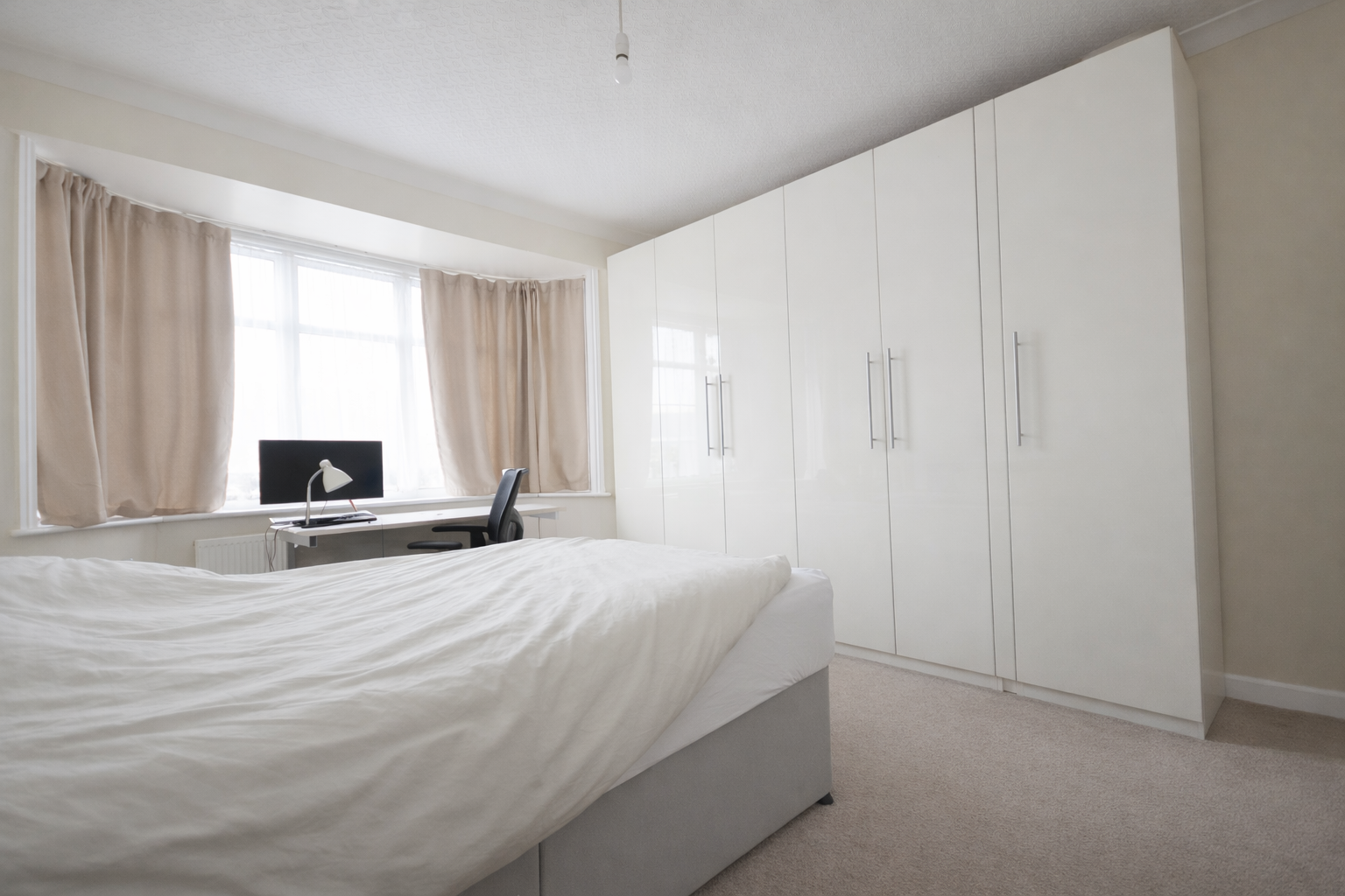 House Wilfrid Gardens in Greater London