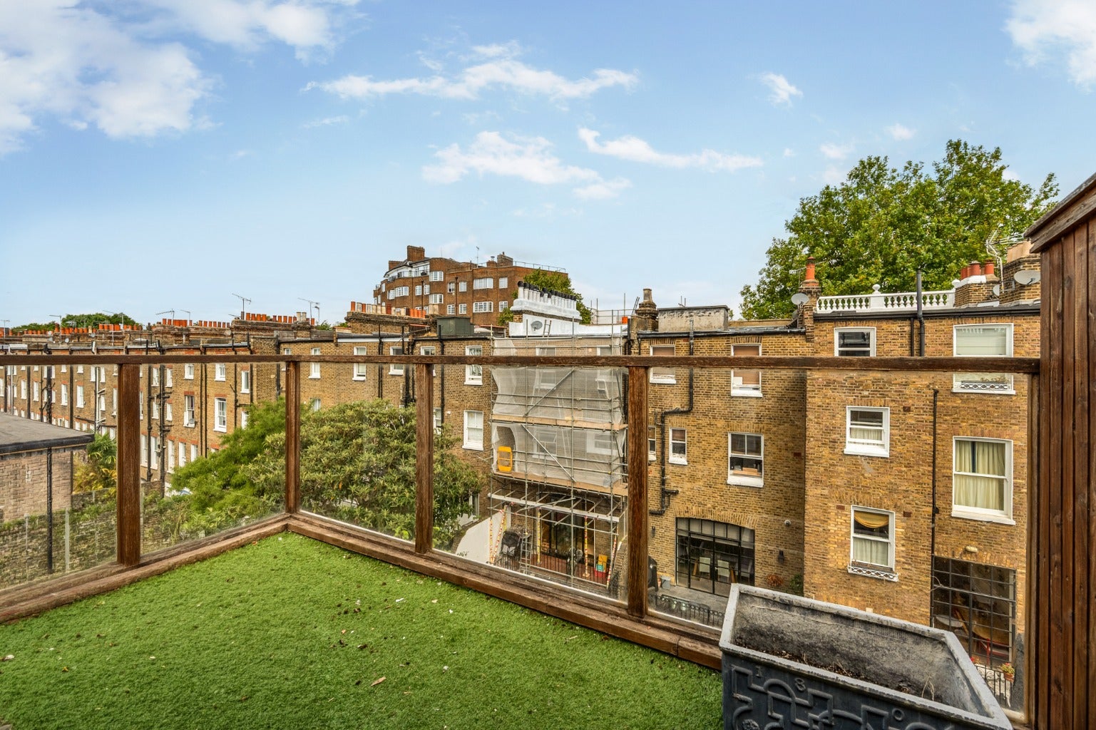 Flat Comeragh Road in Greater London
