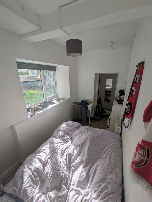 Room Belgrave Road in Bristol