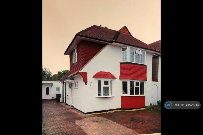 Room Aldridge Rise in Greater London