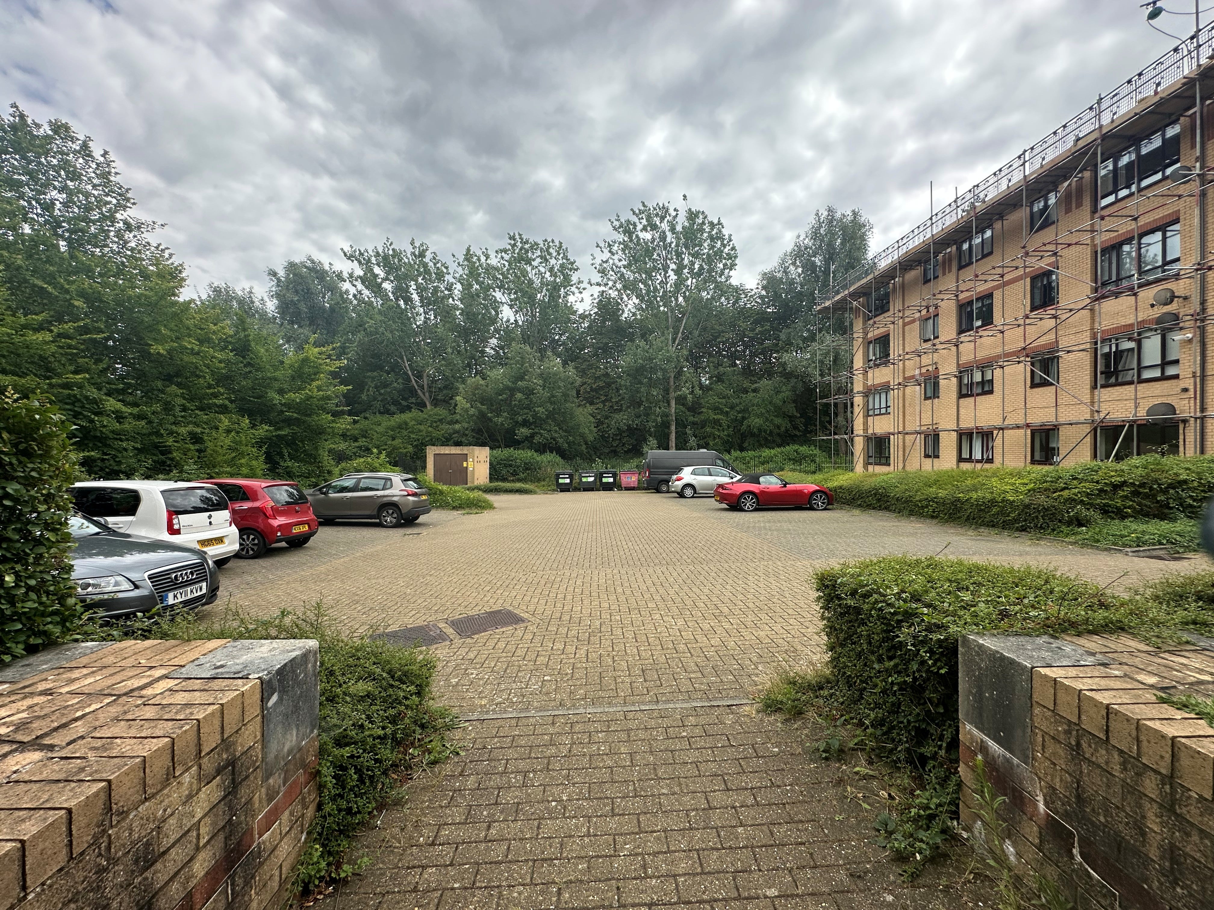 Flat Dalgin Place in Milton Keynes