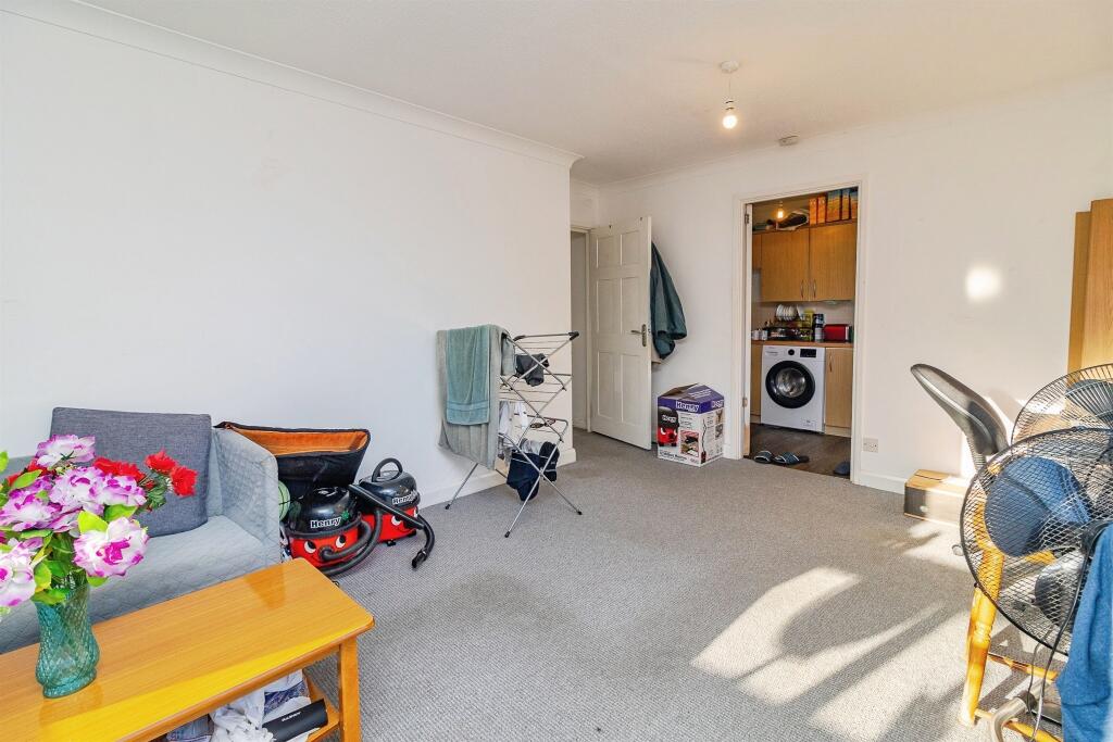 Flat Dalgin Place in Milton Keynes