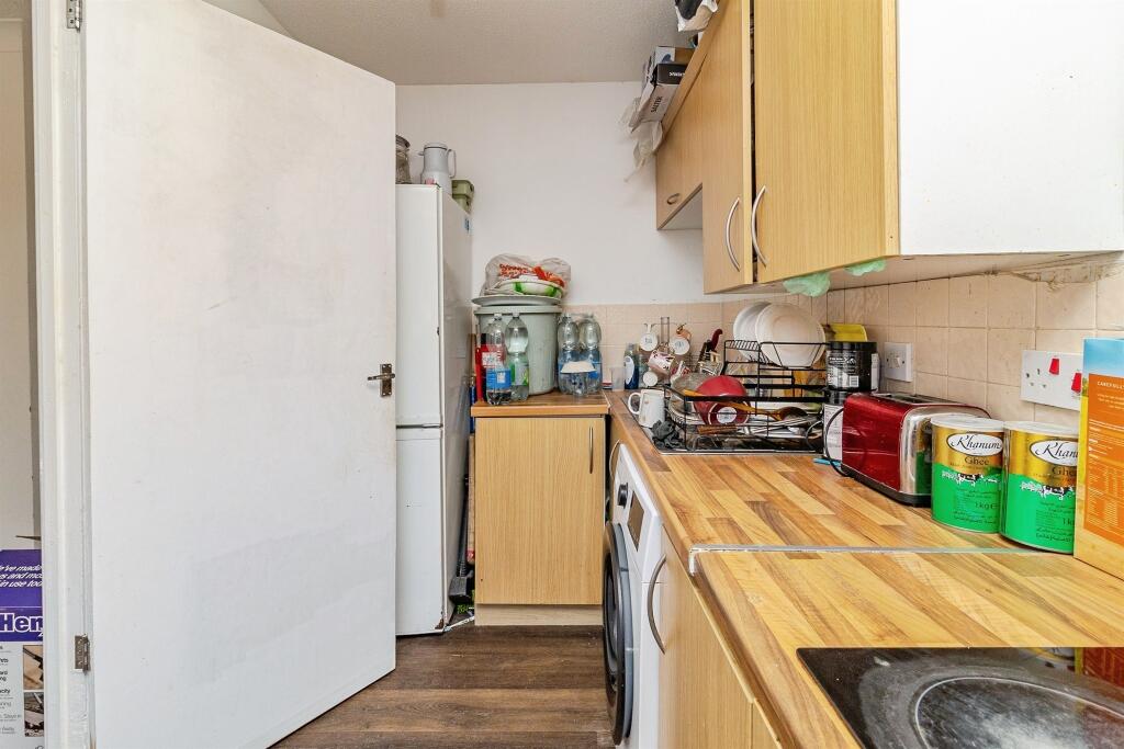 Flat Dalgin Place in Milton Keynes