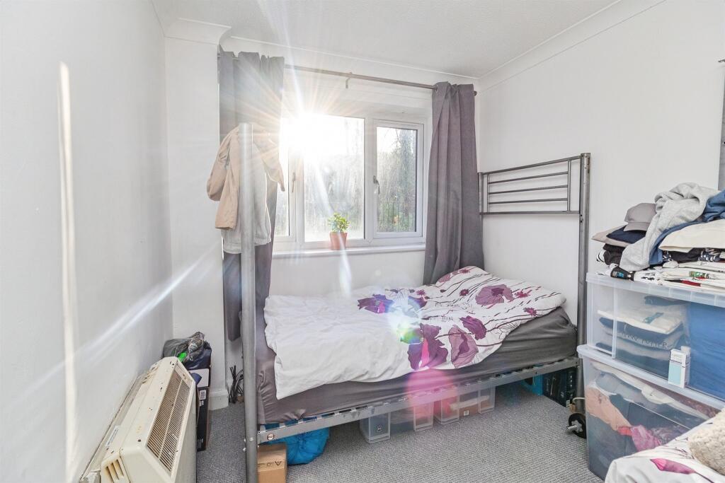 Flat Dalgin Place in Milton Keynes