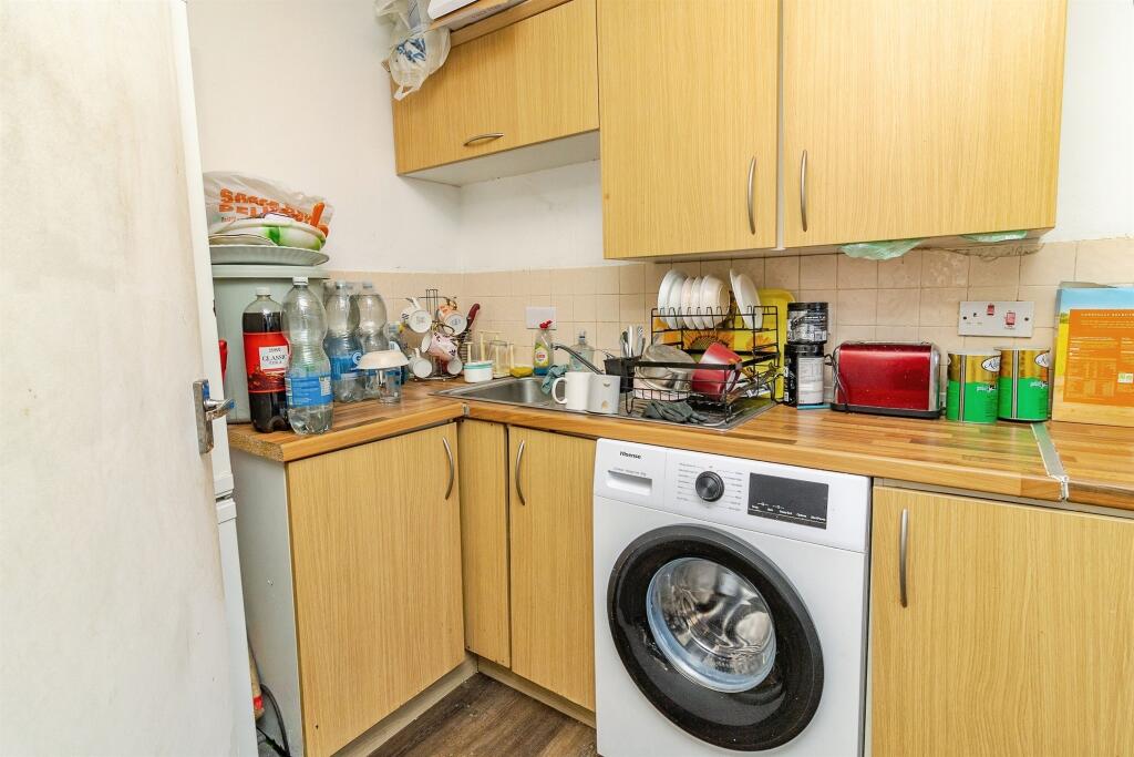 Flat Dalgin Place in Milton Keynes