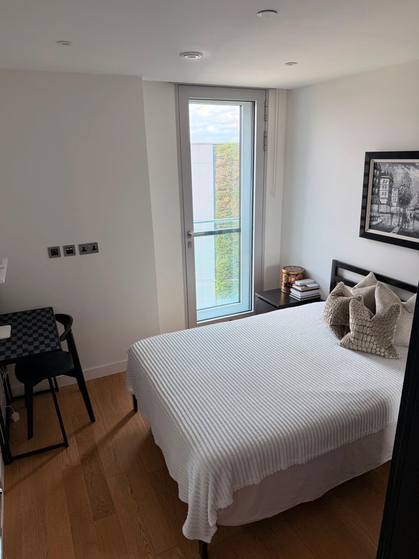 Room Southwark Bridge Road in Greater London