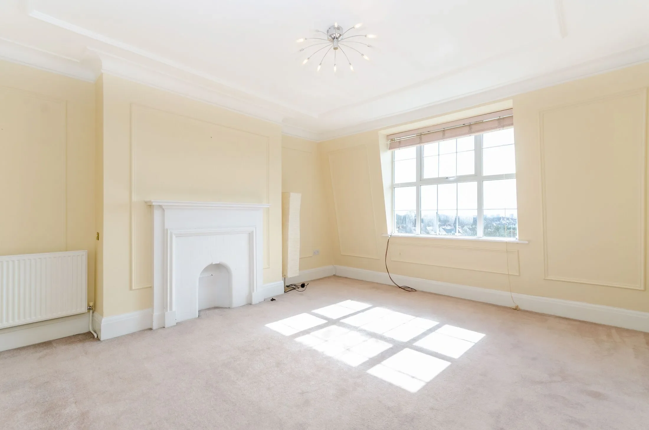 Flat Sidmouth Road in Greater London
