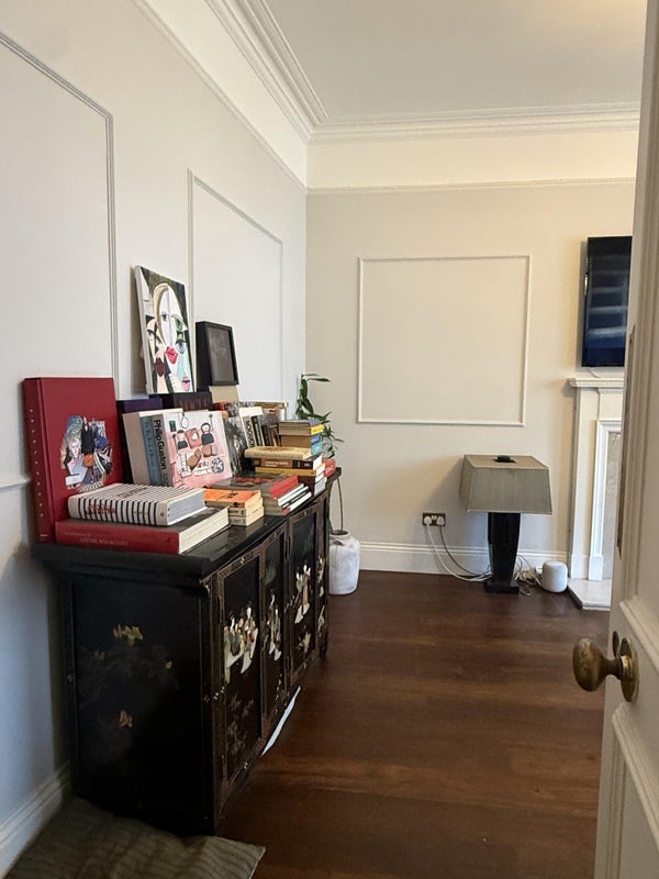 Room Abingdon Road in Greater London