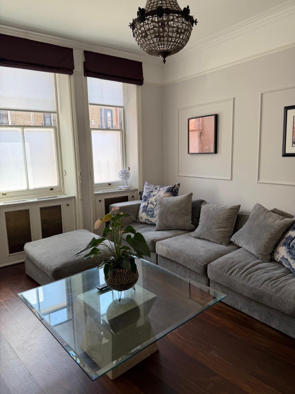 Room Abingdon Road in Greater London