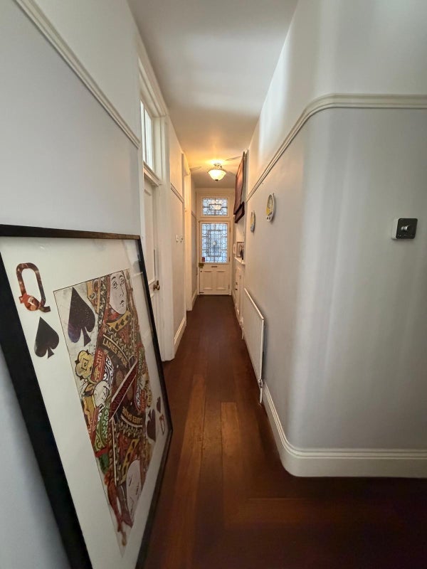 Room Abingdon Road in Greater London