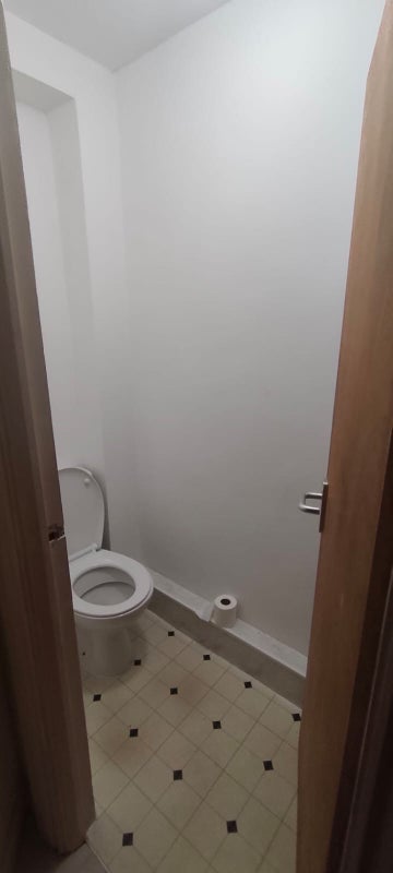 Room Vange Hill Drive in Basildon