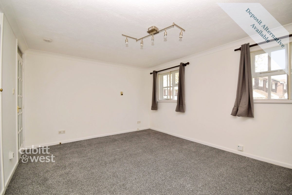 Flat Heathdene Road in Greater London