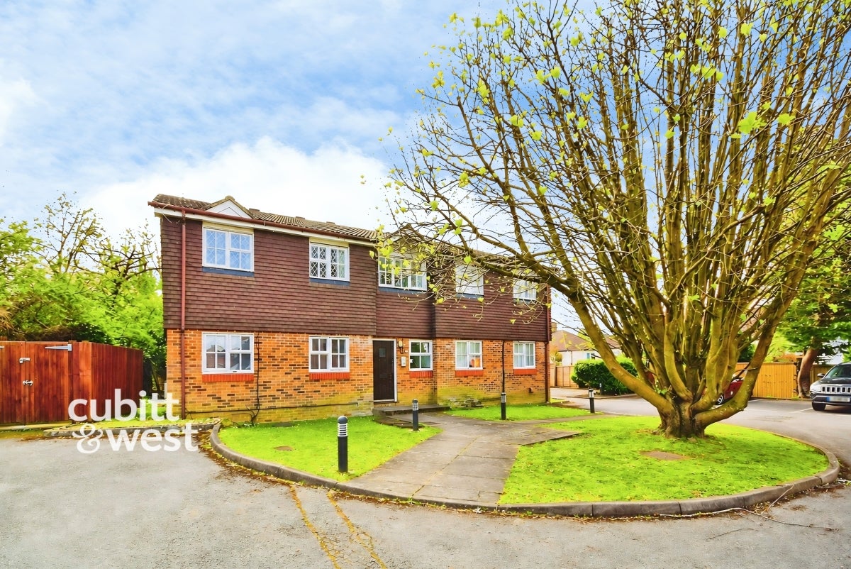 Flat Heathdene Road in Greater London
