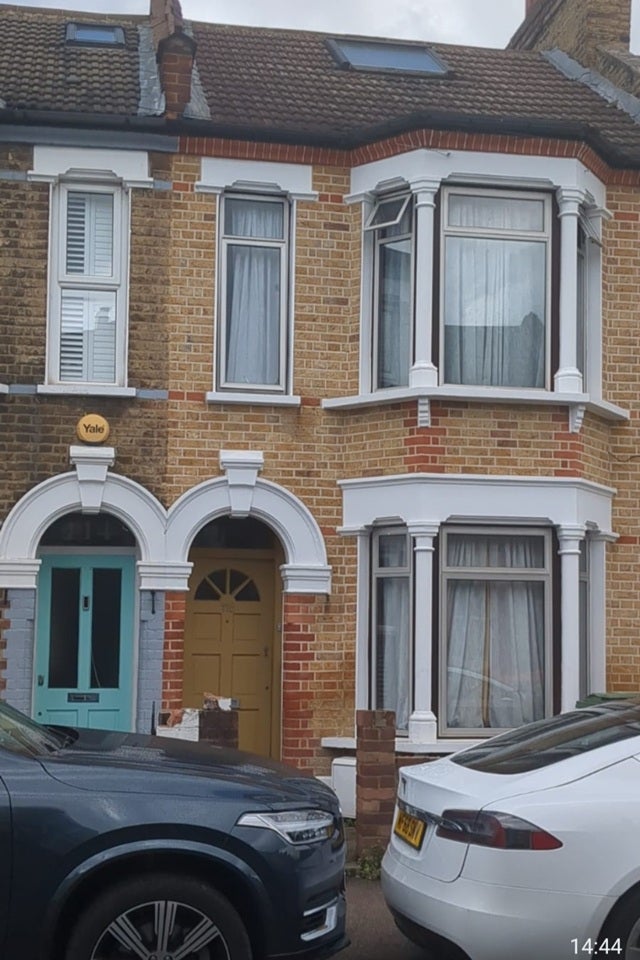 House Fernbrook Road in Greater London
