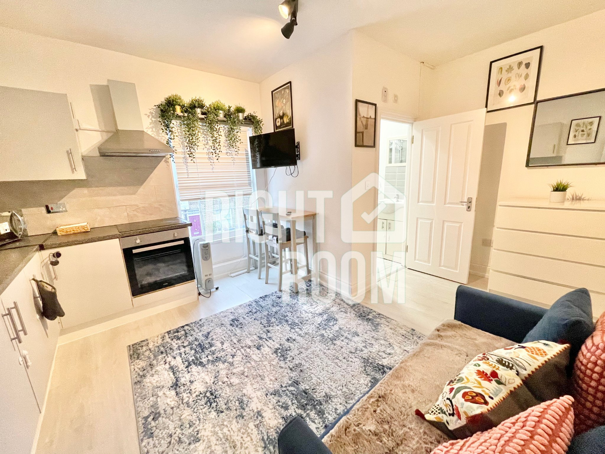 Flat Stoke Place in Greater London