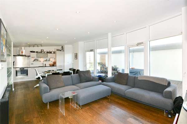 Flat Palmers Road in Greater London