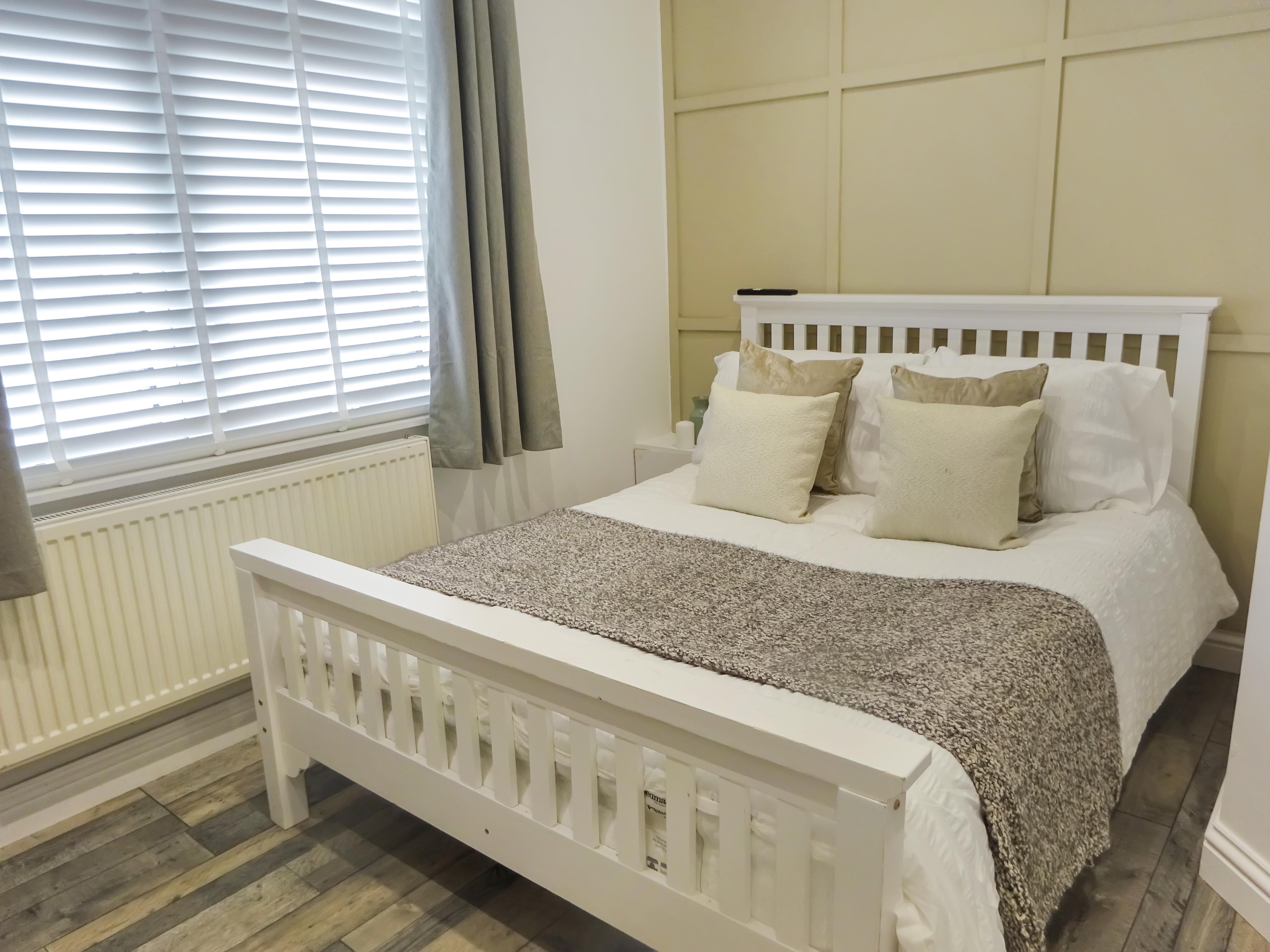 Room Carlton Street in Kettering
