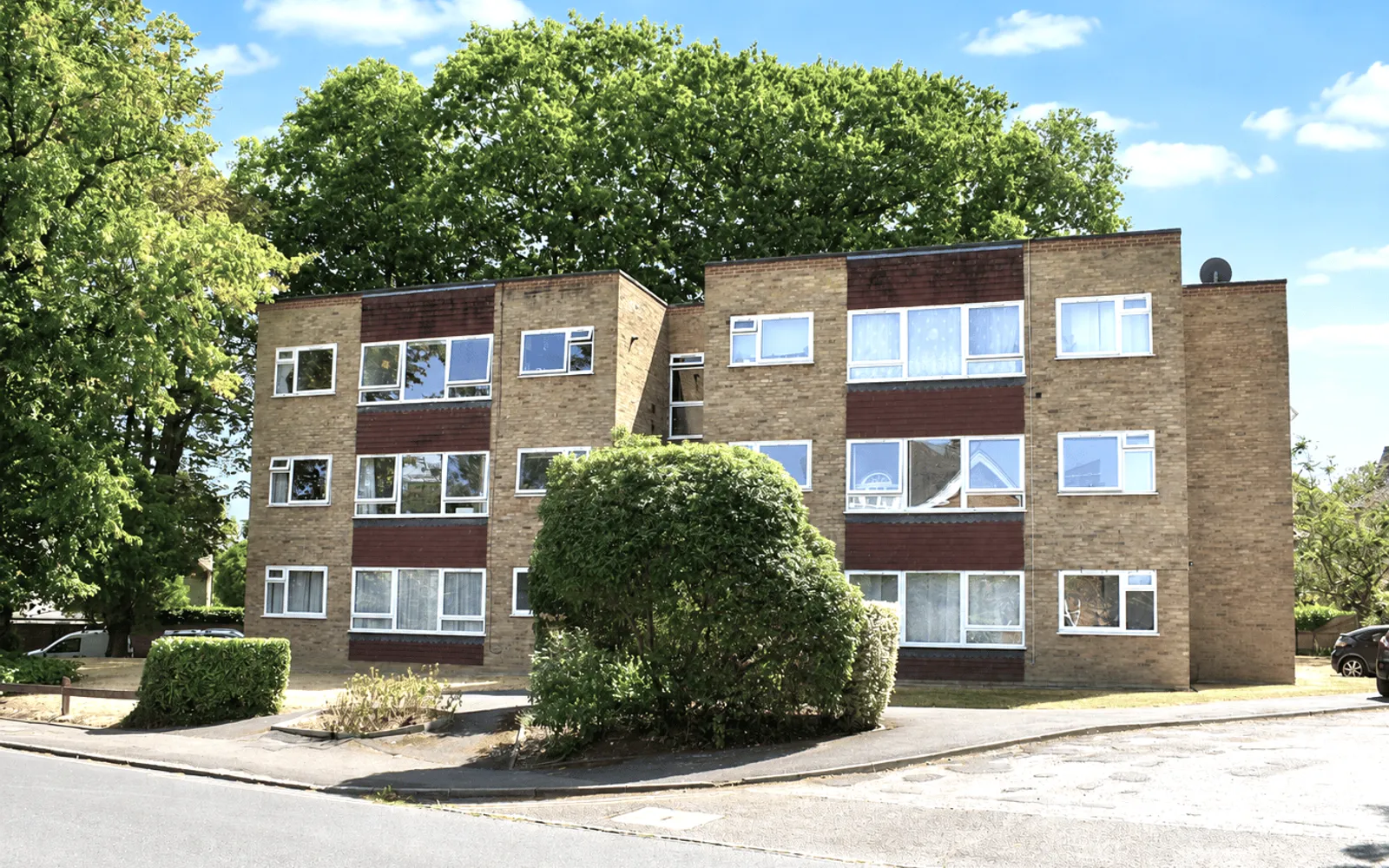 Flat St George’s Avenue in Elmbridge