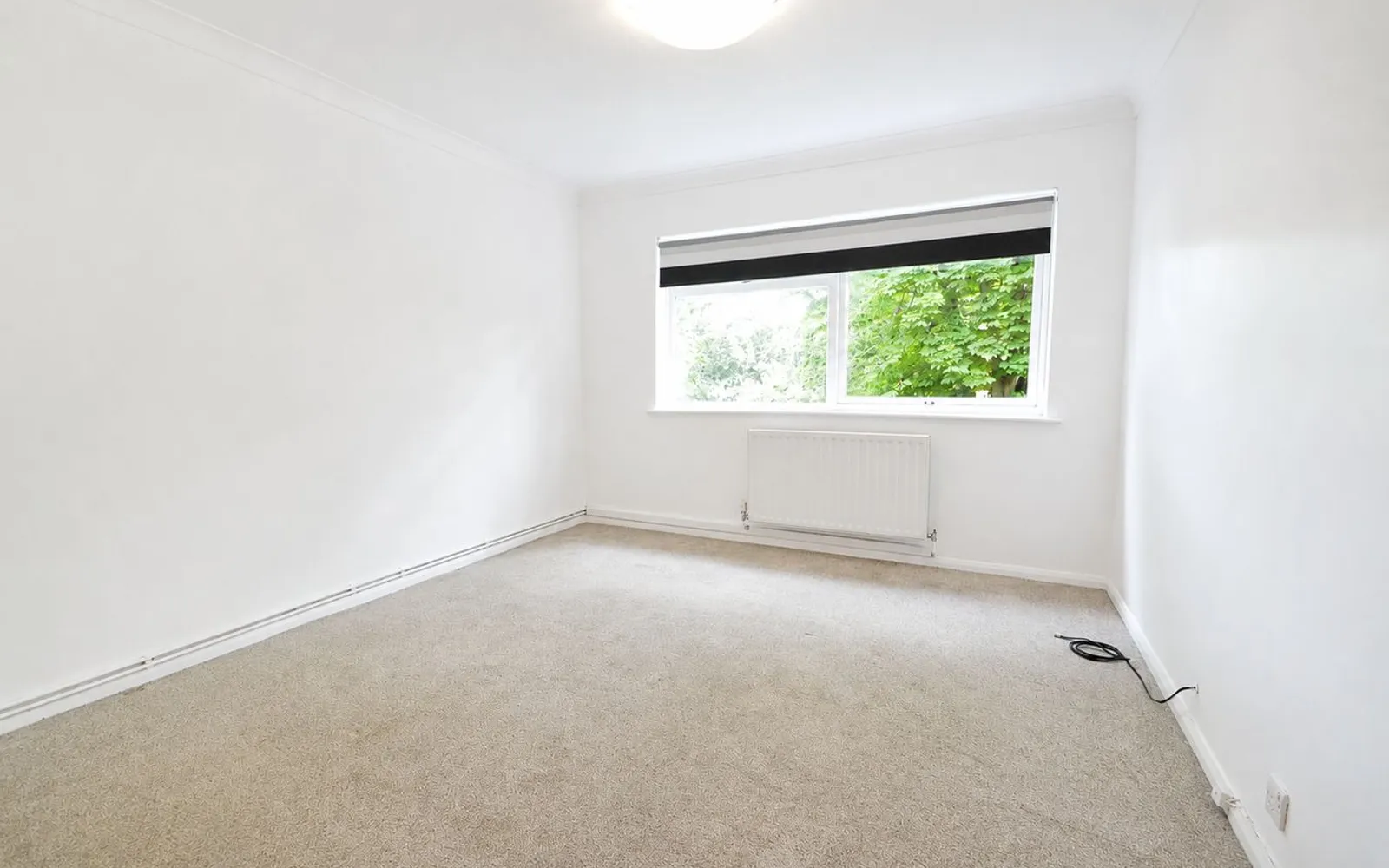Flat St George’s Avenue in Elmbridge