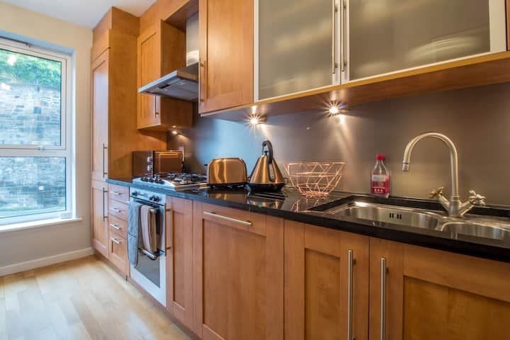 Flat Holyrood Road in City of Edinburgh