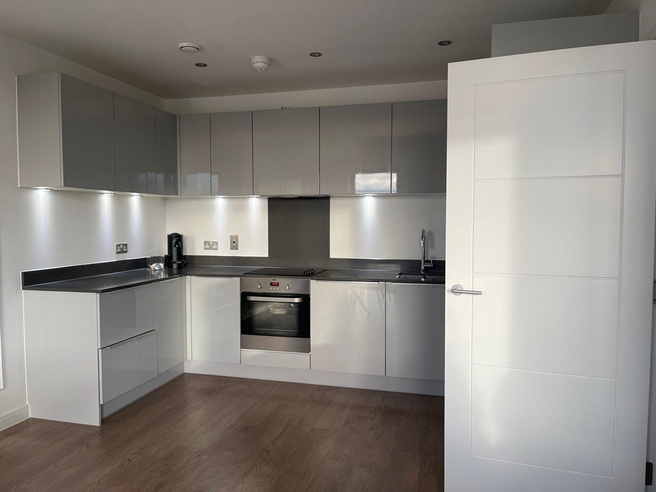 Flat Northgate Road in Greater London