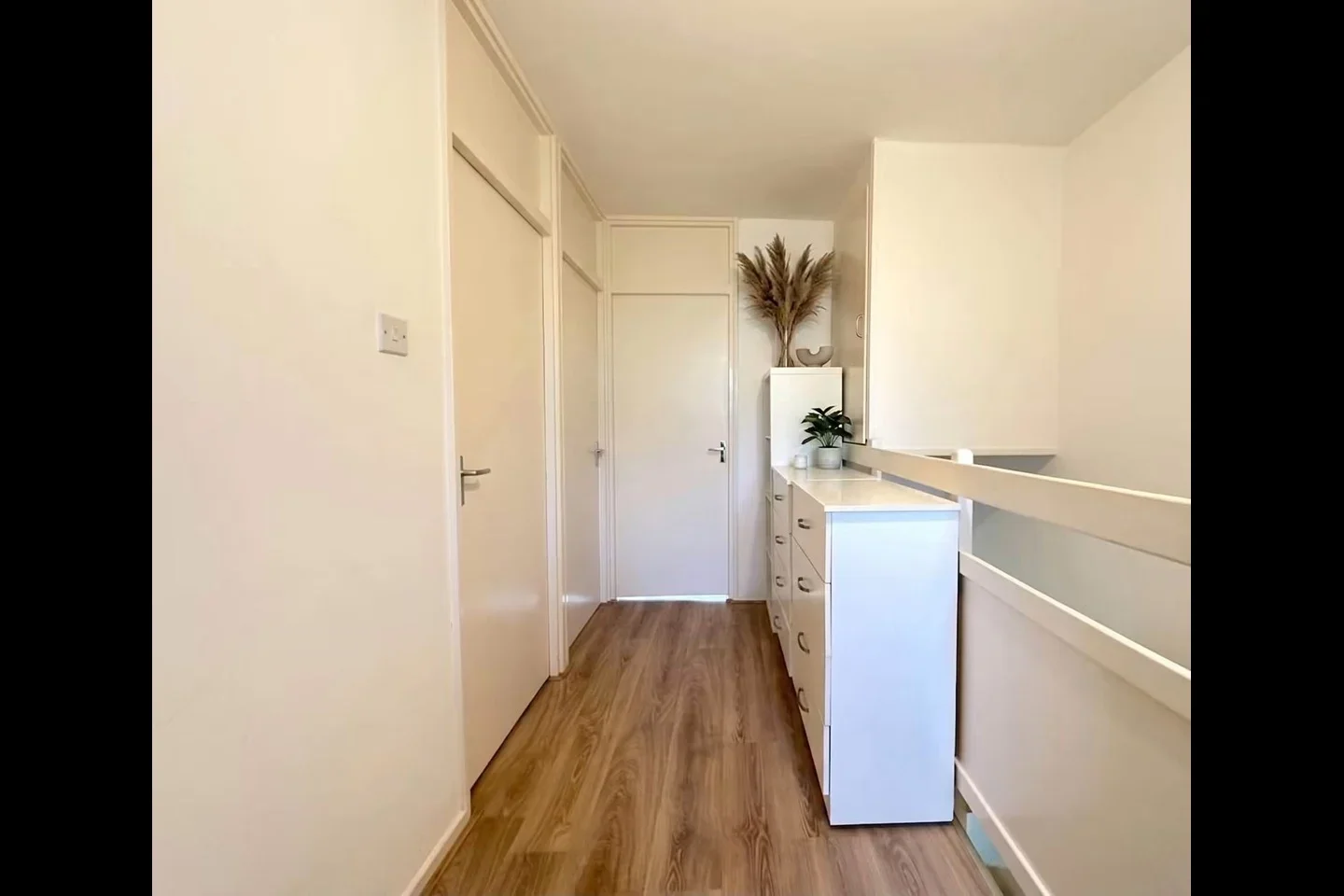 Room Collingwood Street in Greater London