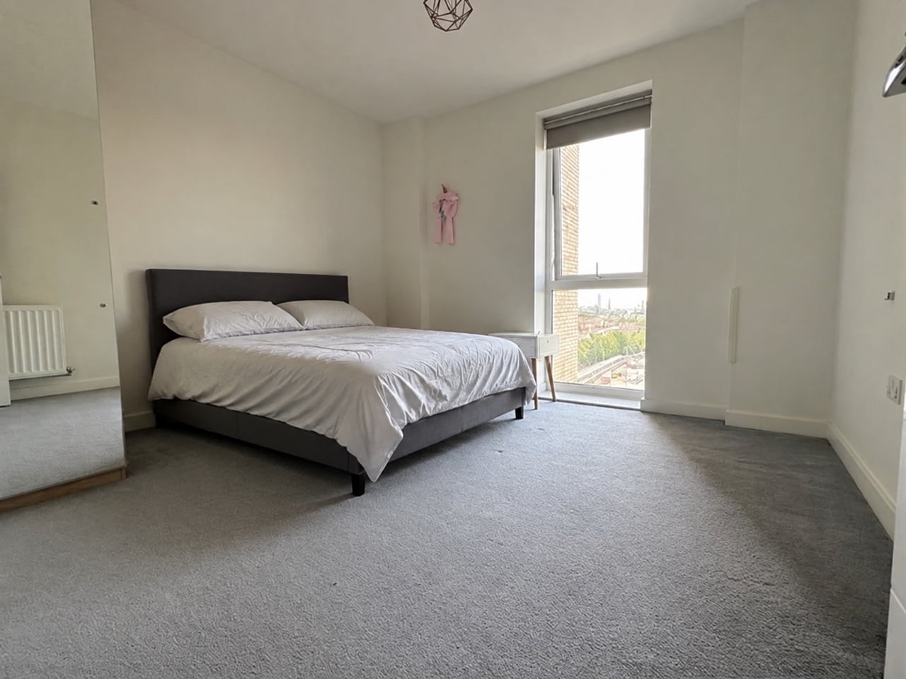 Room Hampden Road in Greater London