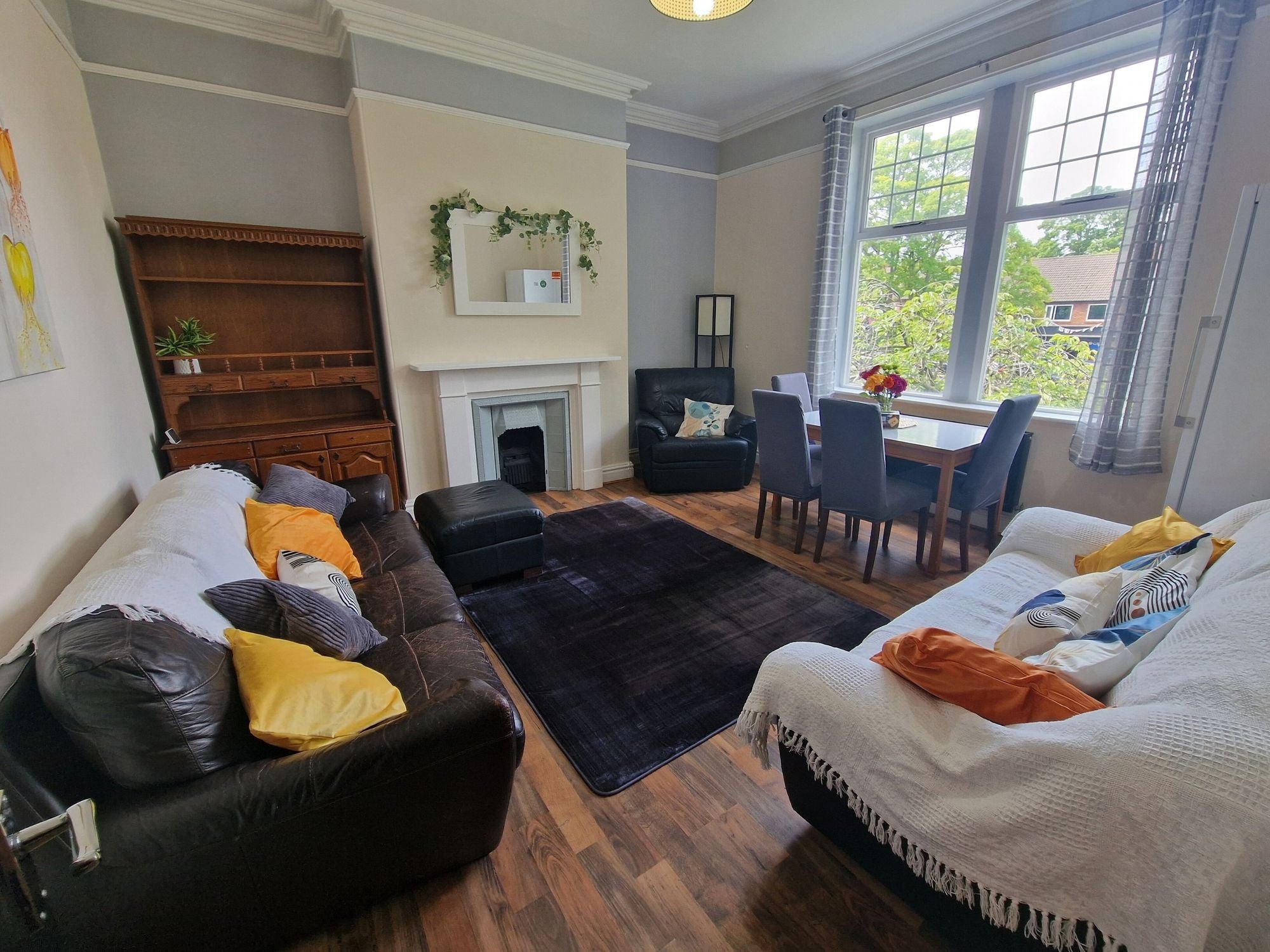 Room Otley Road in Leeds