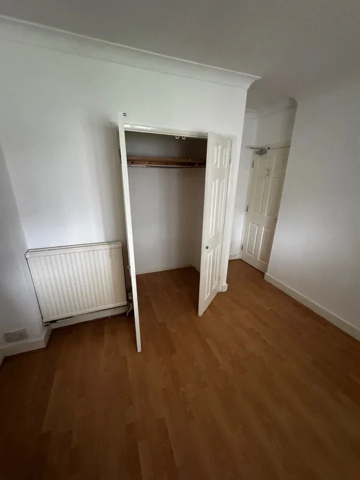 Room Eastern Avenue East in Greater London