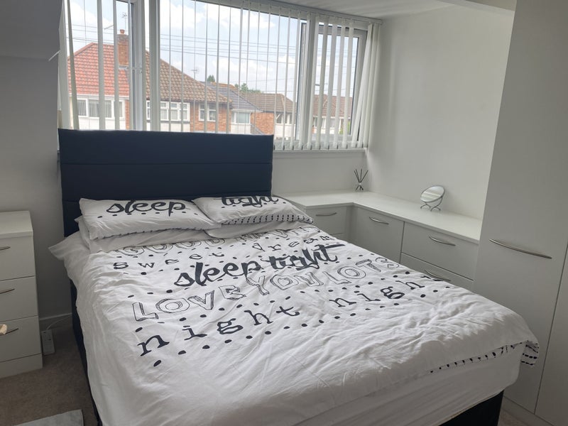 Room Studley Croft in Metropolitan Borough of Solihull