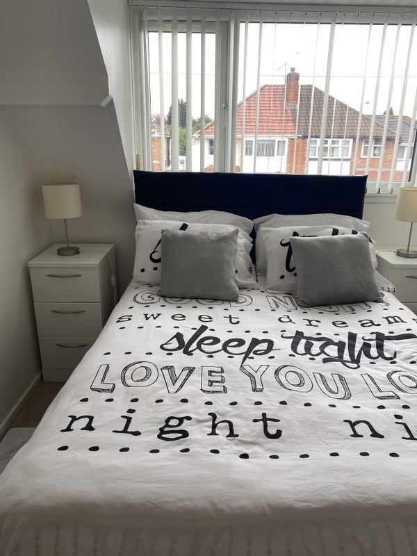 Room Studley Croft in Metropolitan Borough of Solihull
