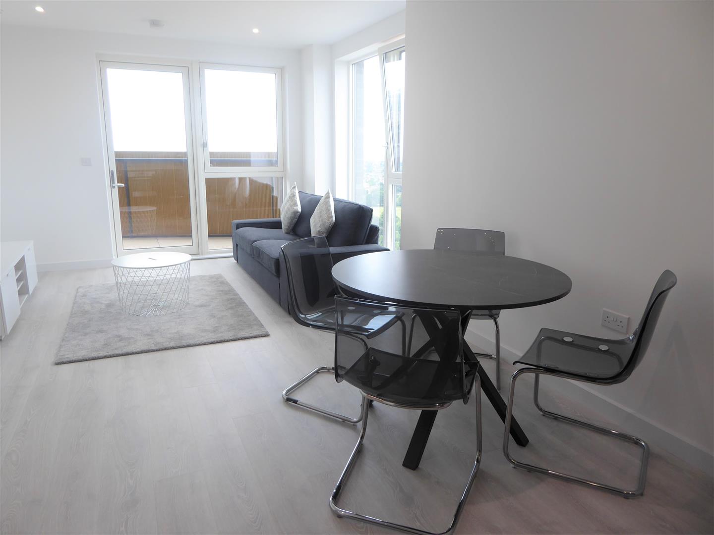 Flat Prince Regent Road in Greater London