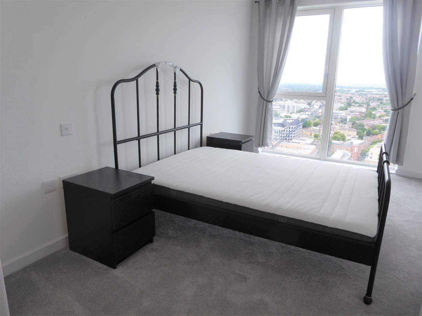 Flat Prince Regent Road in Greater London