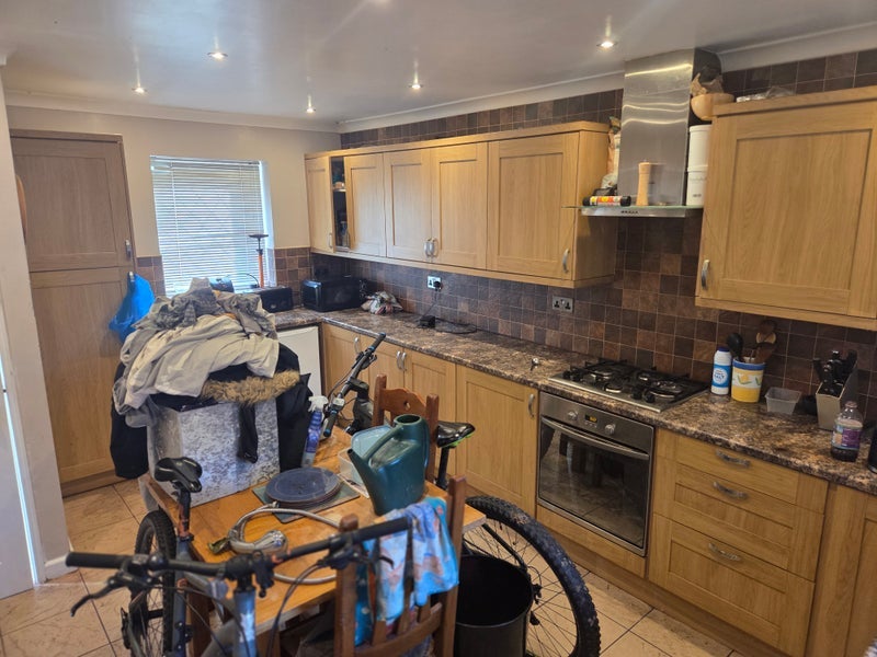 Room Halstead Road in Preston