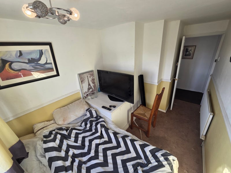 Room Halstead Road in Preston