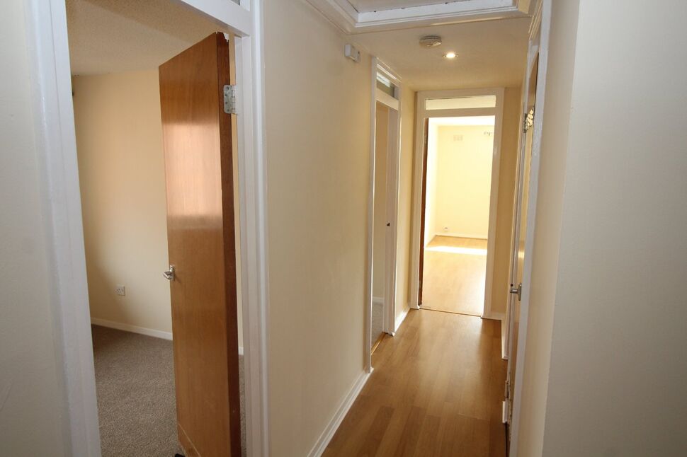 Flat Montrose Court in Chester