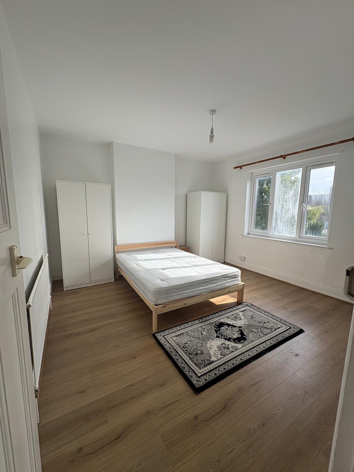 Room St Edmund's Road in Greater London