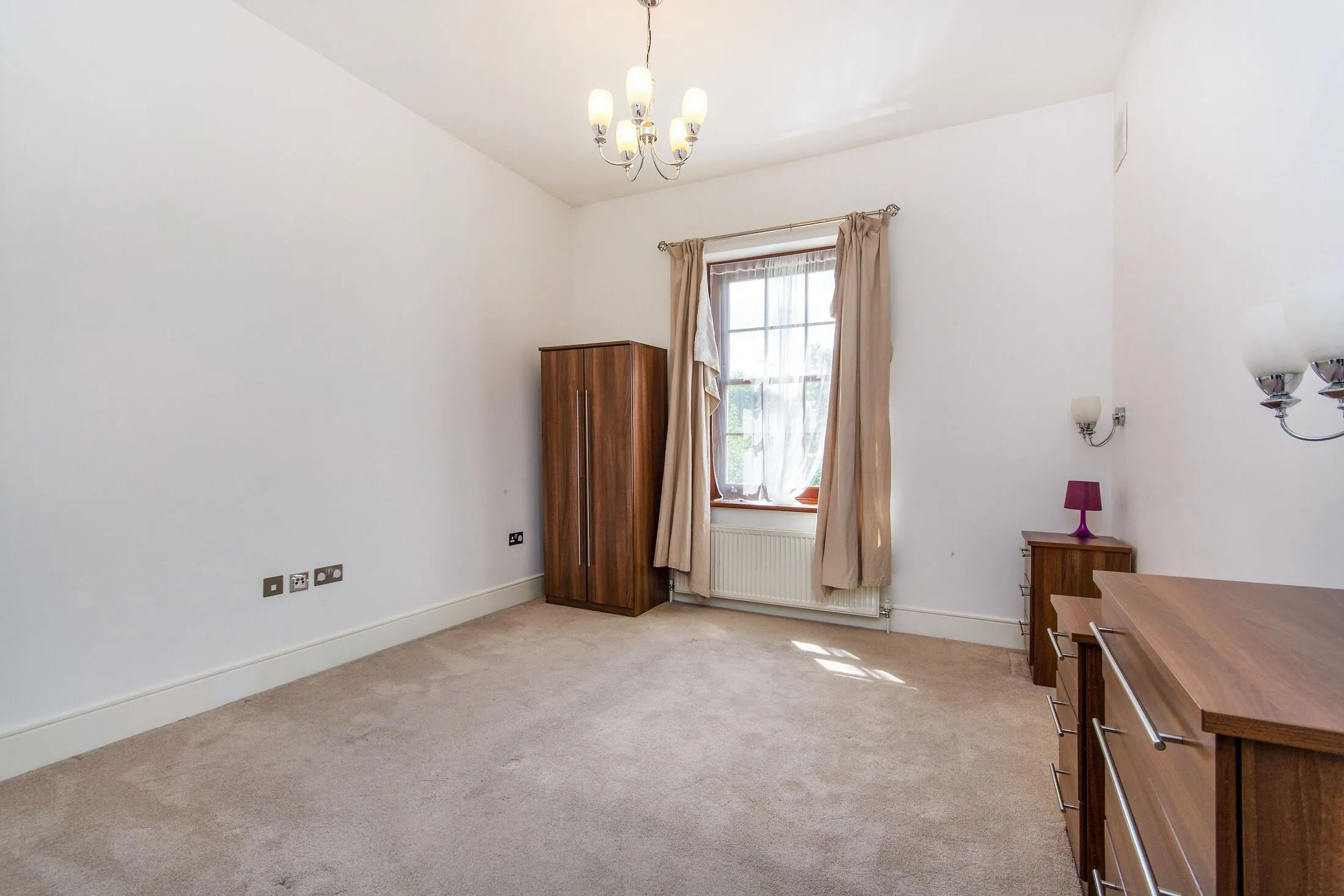 Flat Addiscombe Road in Greater London