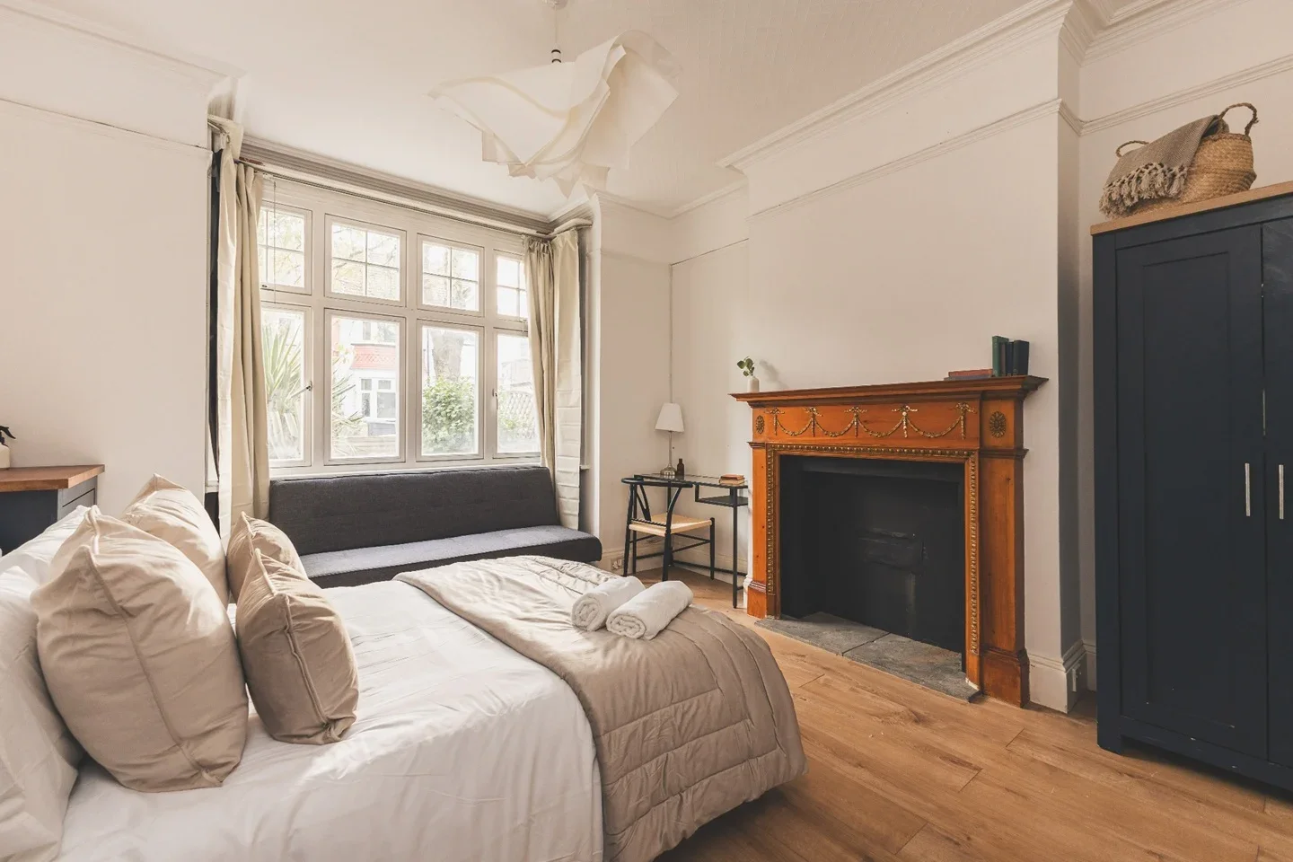 Room Waldegrave Road in Greater London