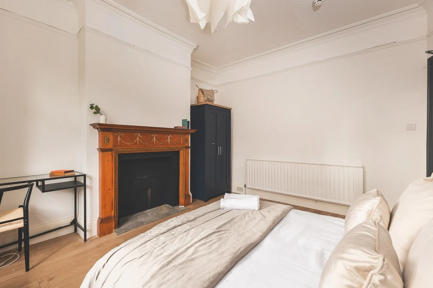 Room Waldegrave Road in Greater London
