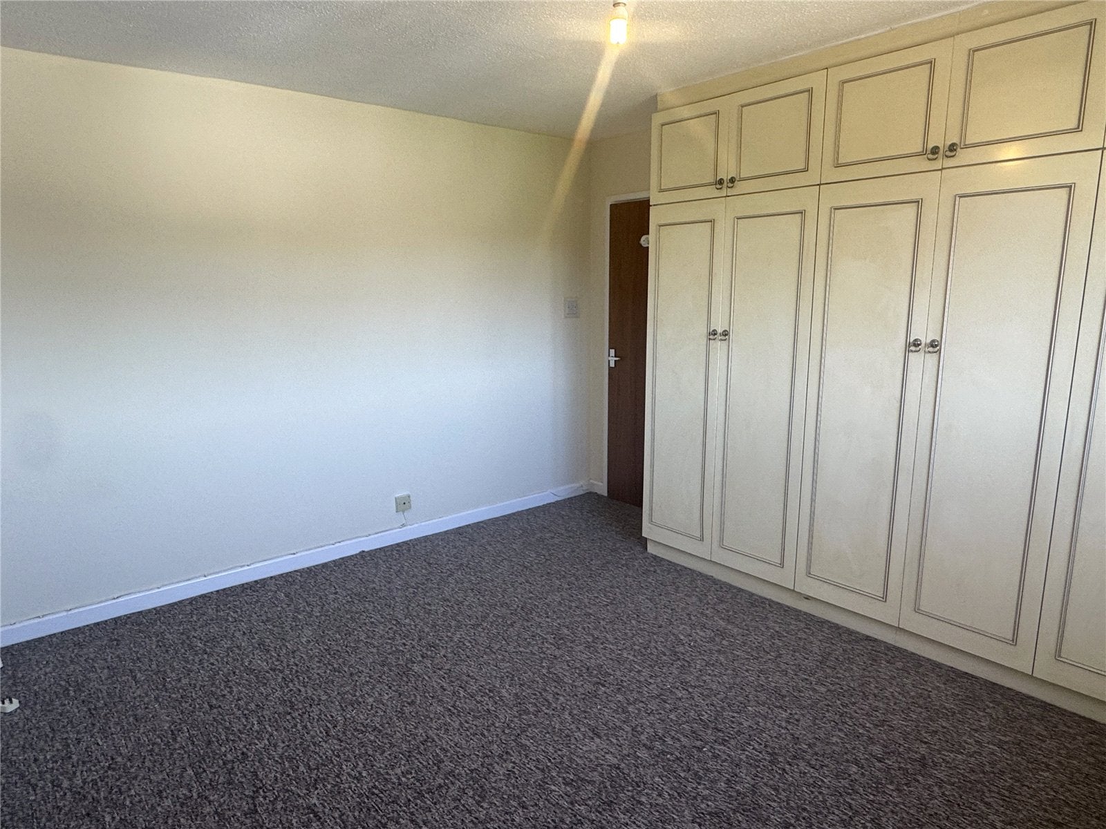 Flat Laynes Road in Gloucester