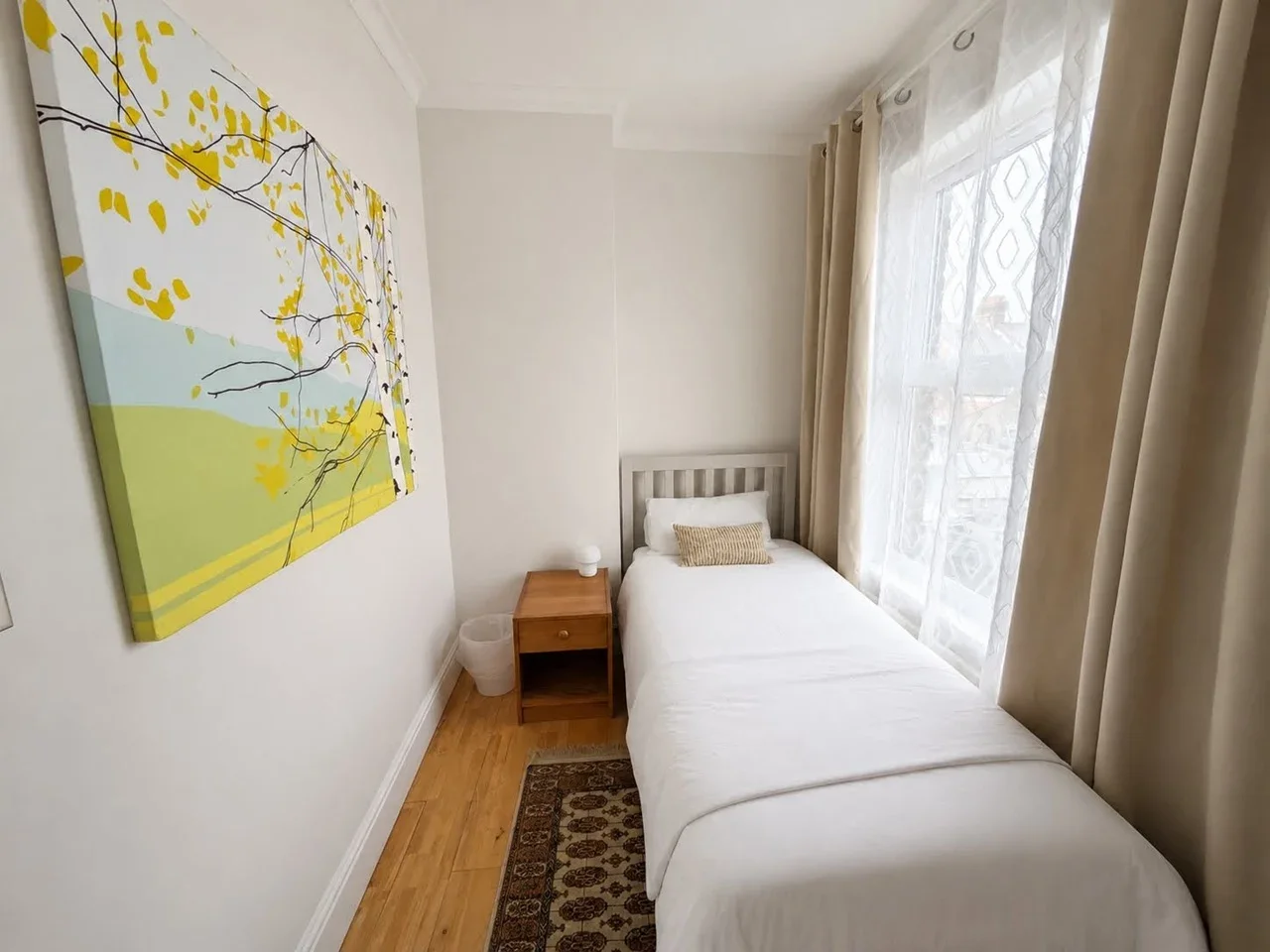 House Farrant Avenue in Greater London