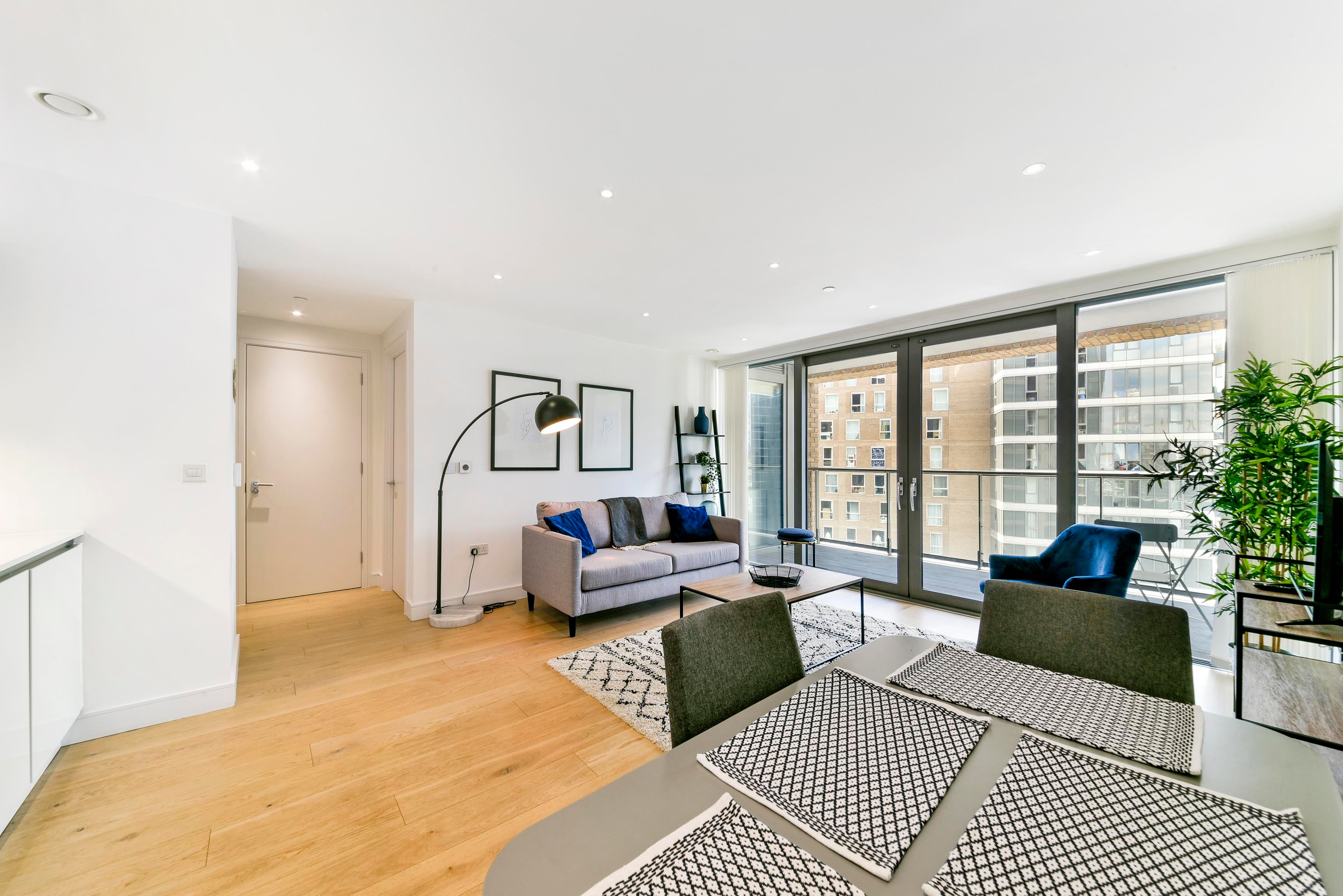 Flat Alexia Square in Greater London