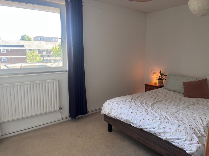 Room Landor Road in Greater London