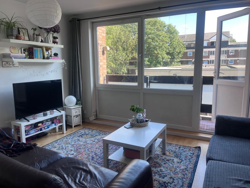 Room Landor Road in Greater London