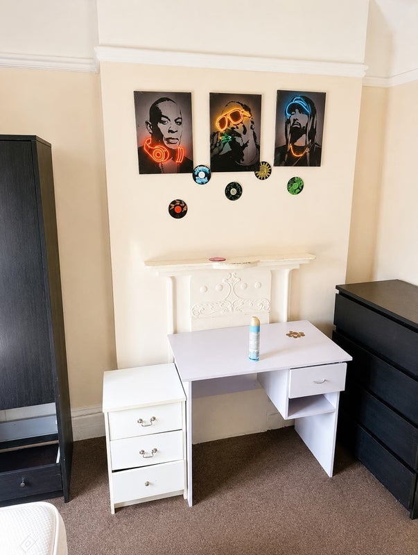 Room Acacia Road in Greater London